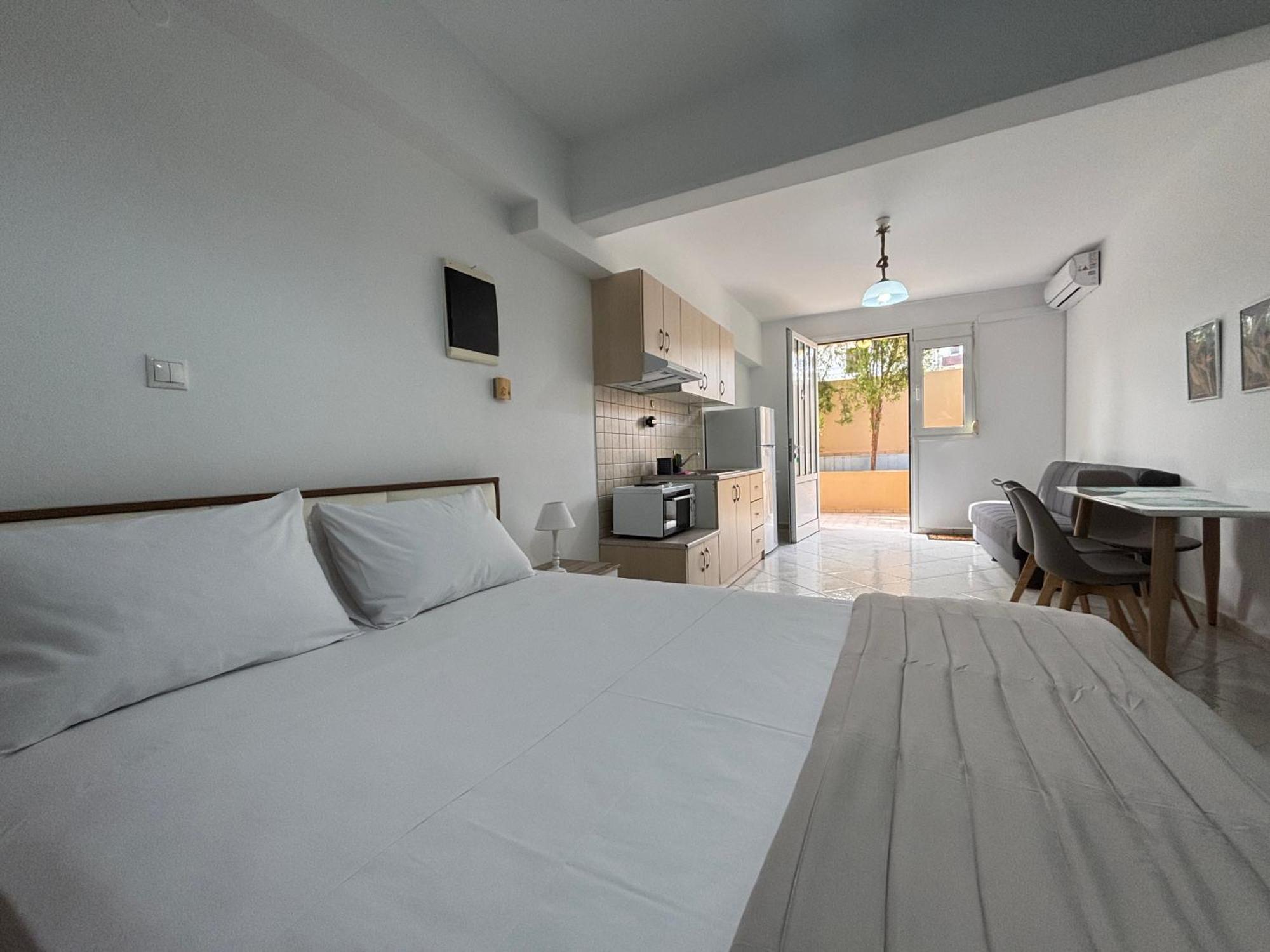 Aparthotel Happy
