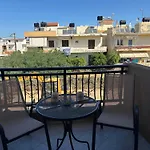 Happy Apartments