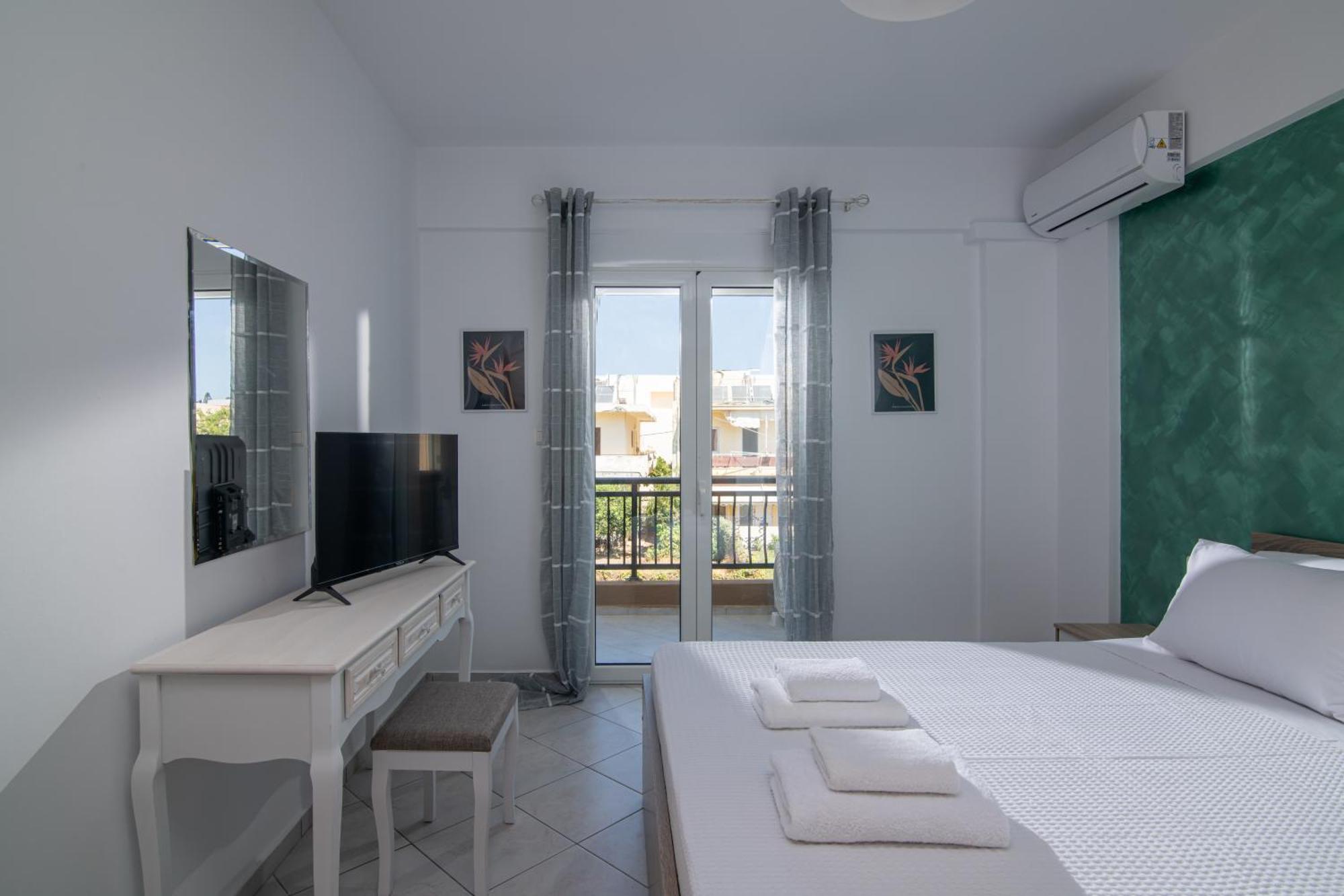 Happy Aparthotel Iraklion