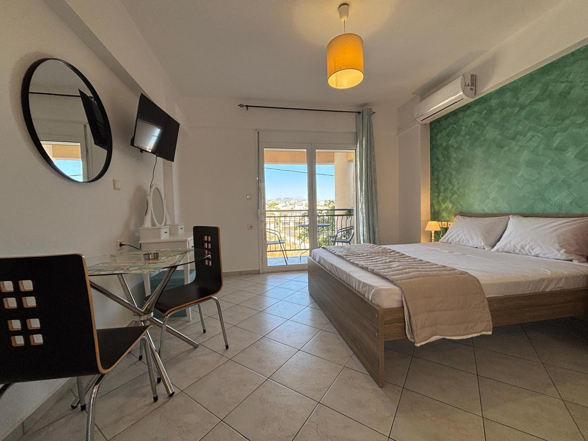 Happy Aparthotel Iraklion